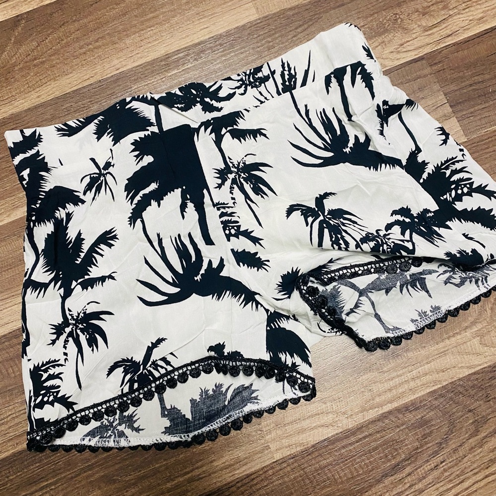 Women’s Short Shorts